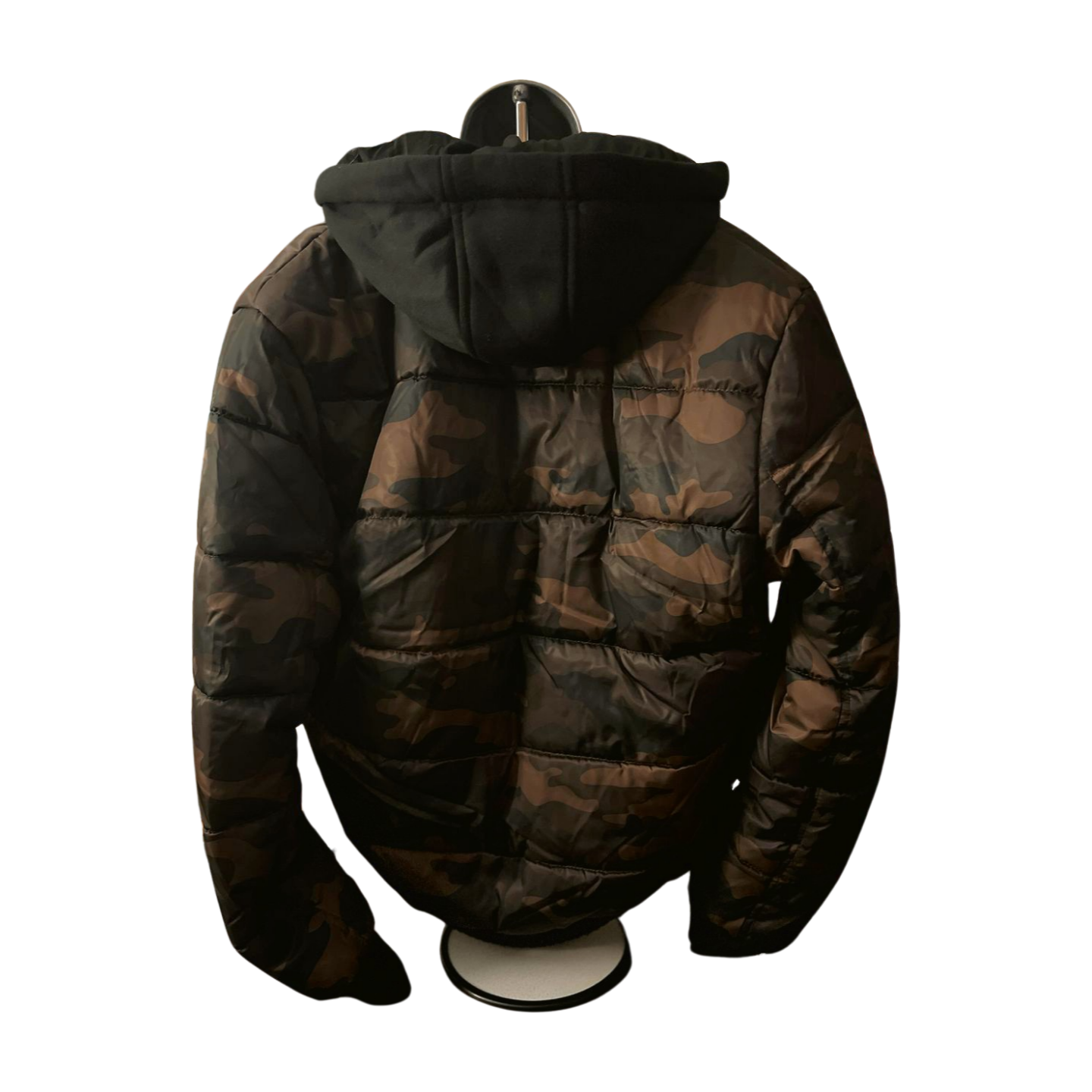 Tricolor camouflage puffer jacket with a detachable hood for women.